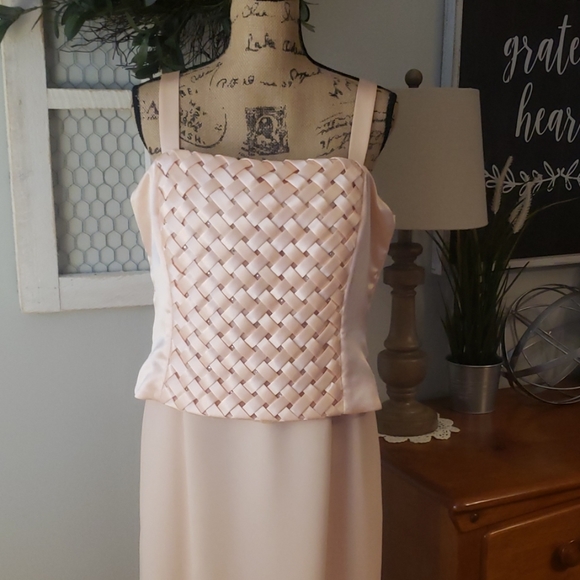 Junnie Leigh mother of bride/ groom dress size 16 - Picture 6 of 8